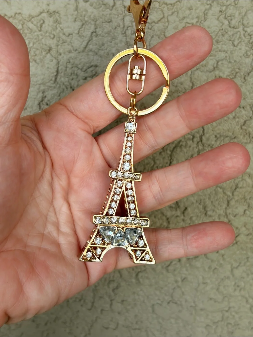 Sparkling Gold Eiffel Tower Crystal Keychain - Chic Women’s Accessory